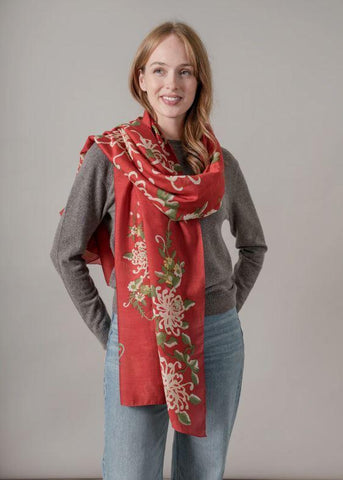 Chrysanthemum Red Scarf - One Hundred Stars